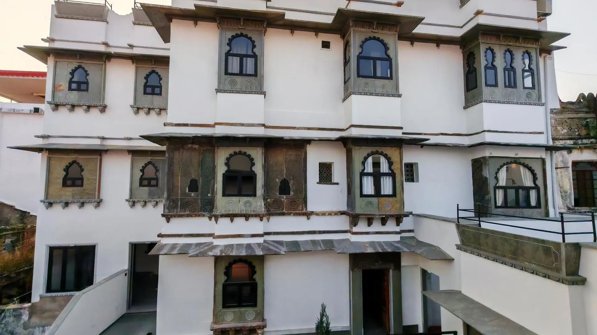 Madri Retreat - Heritage Boutique Hotel With Pool Udajpur