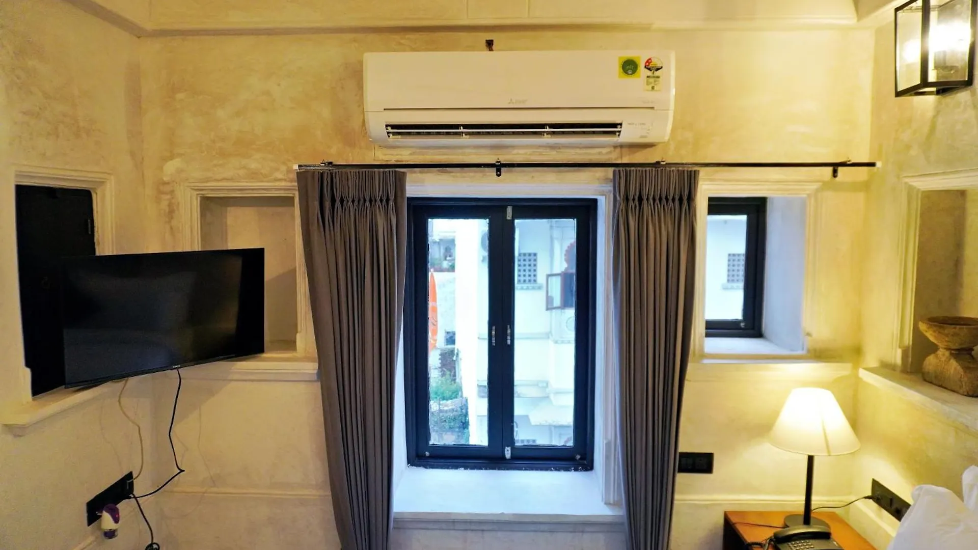 Madri Retreat - Heritage Boutique Hotel With Pool Udajpur 4*,